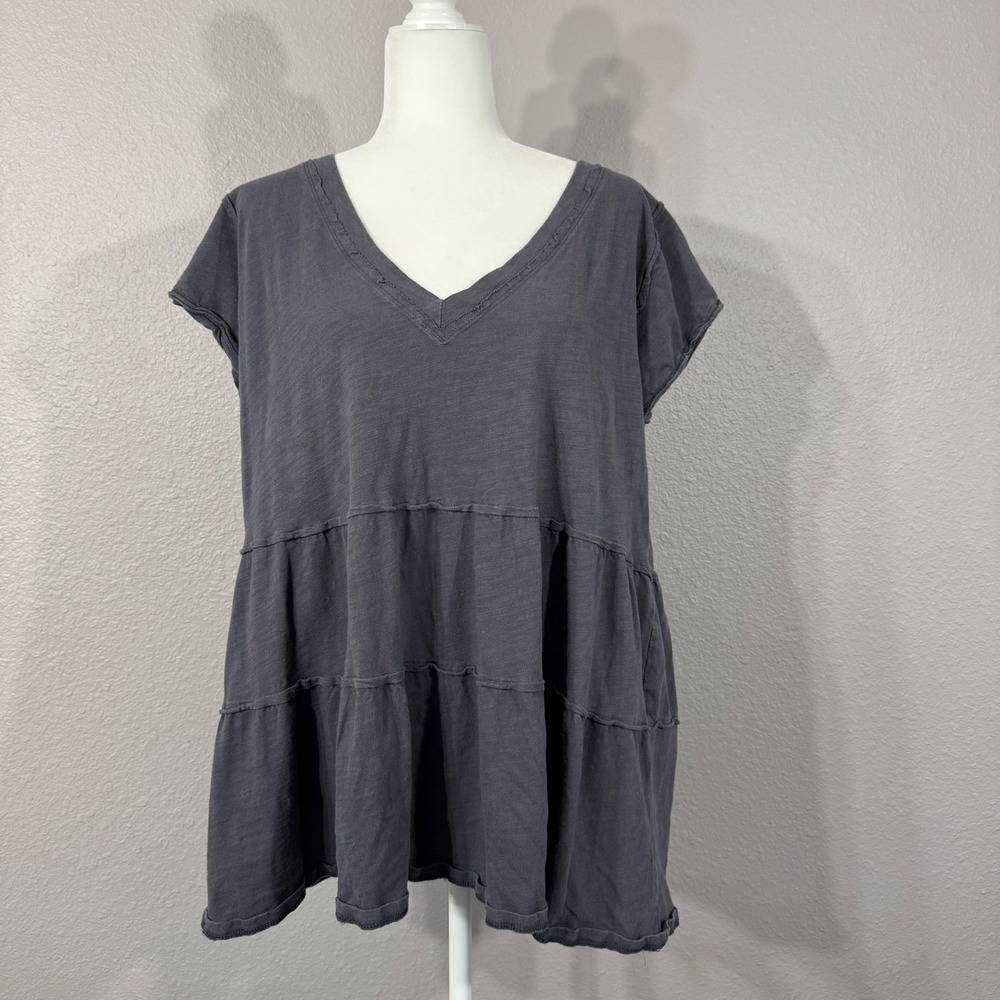 Umgee Women's Size XL Charcoal Grey Tiered V-Neck Cap Sleeve Tunic Top